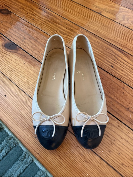 CHANEL Shoes - CHANEL Beige and Black Two-Tone Cap Toe Leather Ballet Flats